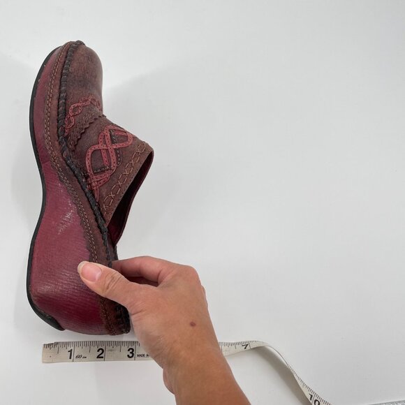 Clarks Artisan Collection Red Distressed Leather Wedge Clogs Shoes Womens 9M - Picture 8 of 9